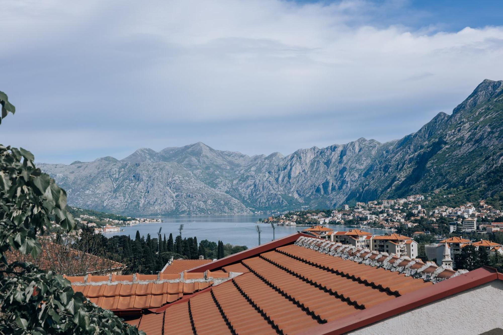 Paradise Bay Apartments Kotor Exterior foto