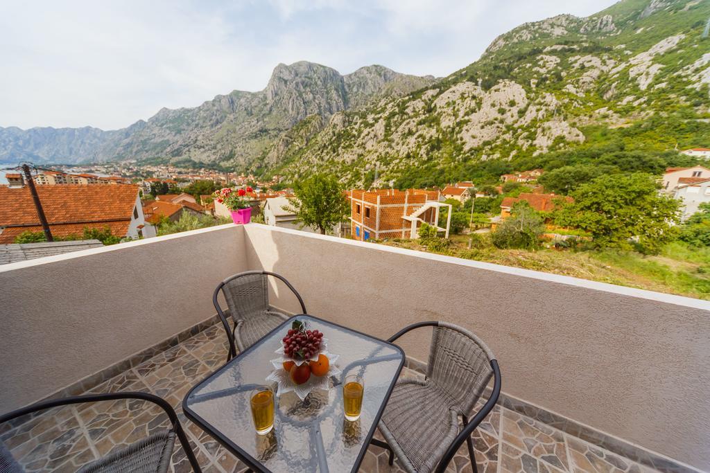 Paradise Bay Apartments Kotor Exterior foto