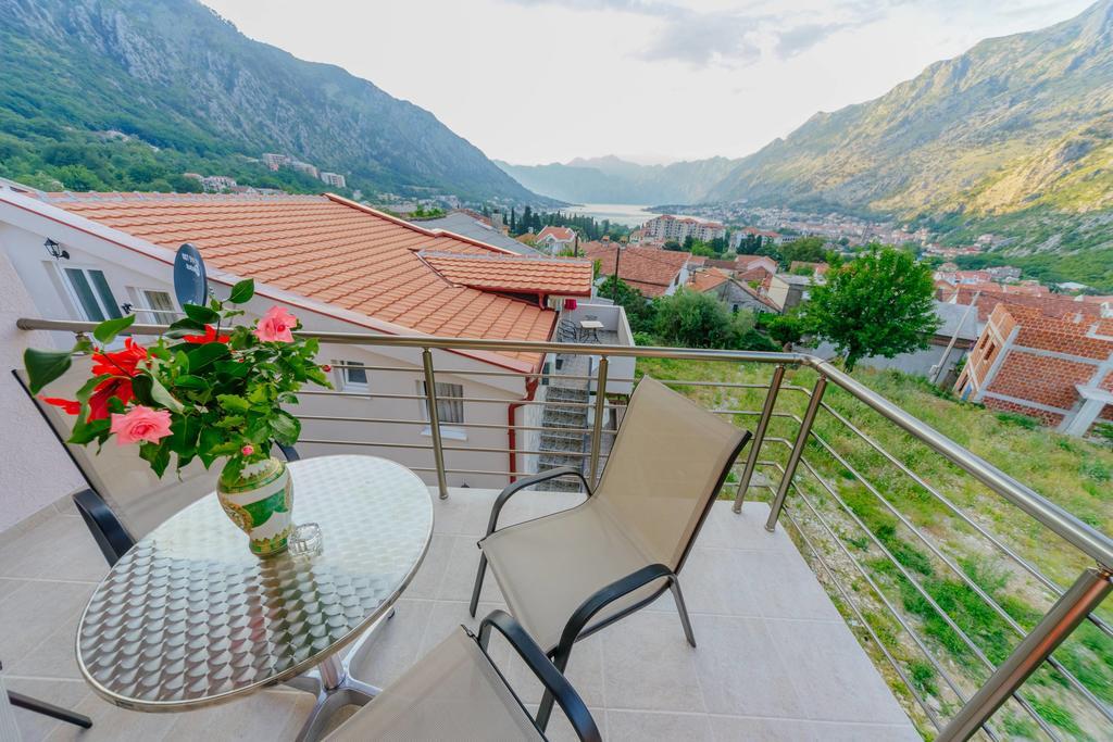 Paradise Bay Apartments Kotor Exterior foto