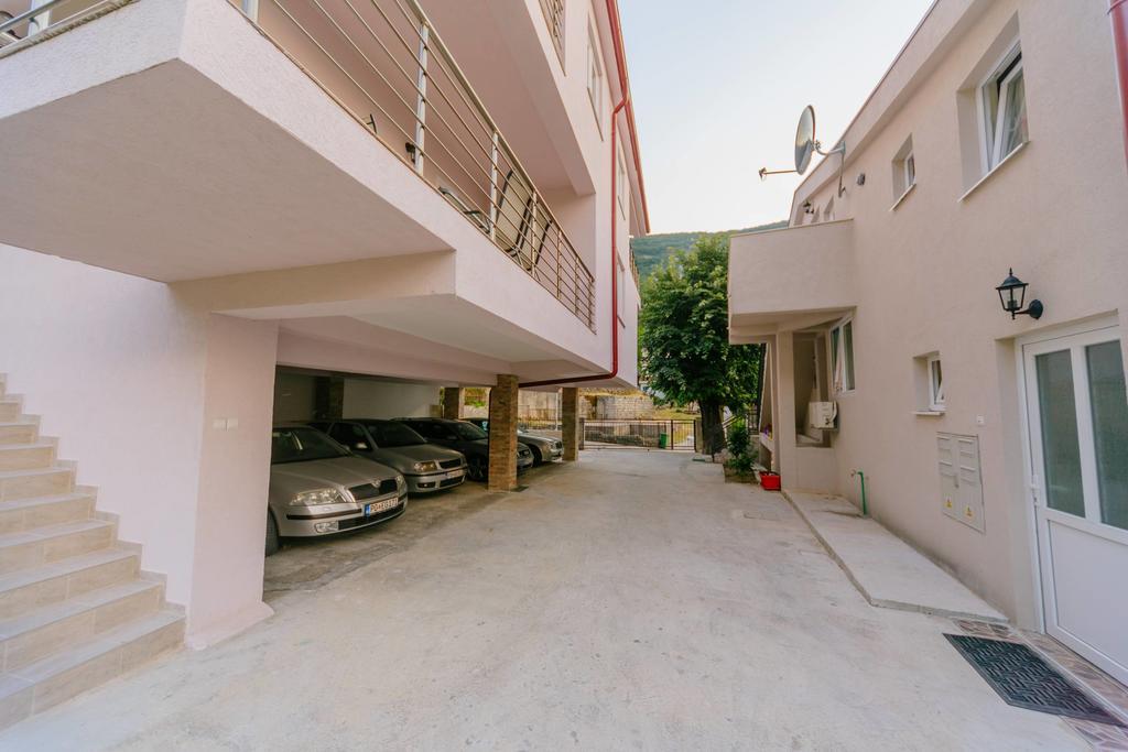 Paradise Bay Apartments Kotor Exterior foto